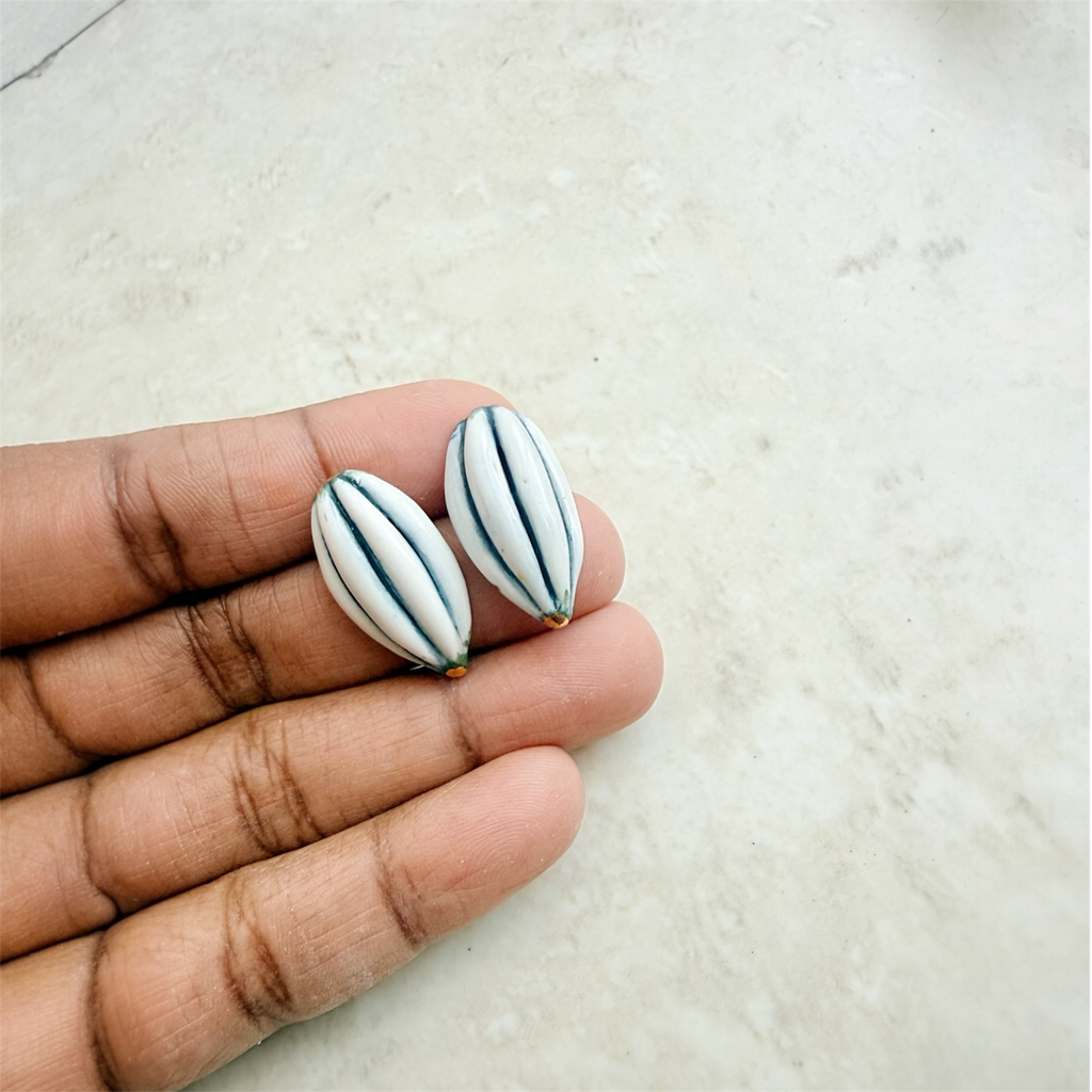 Seafoam Cocoa Studs